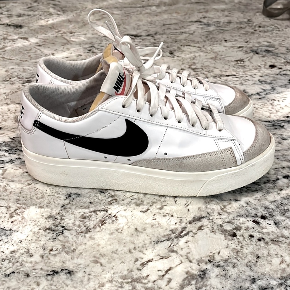 Nike Blazer Low Platform